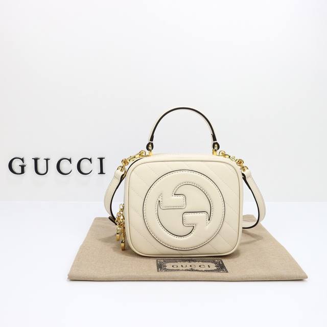 专柜品质，原厂皮，款号744434白皮尺寸：宽17X高15X侧宽9。现货出货！