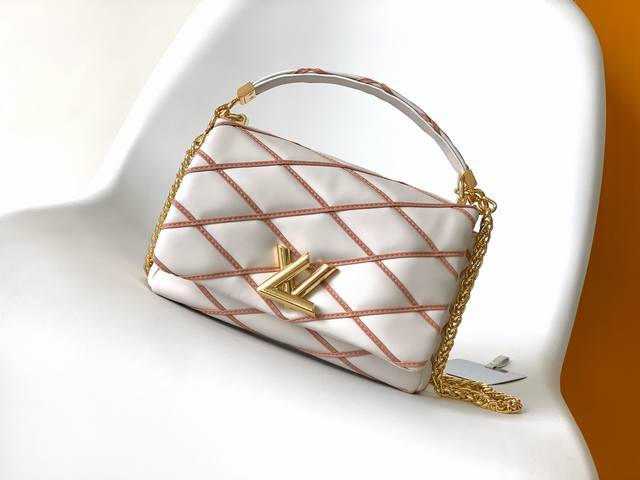 M25107 银色M22891黑色 M M25046漆皮黑 M23045 灰色 M25060米白配杏 M22890纯白 M25106大红 M23568米色 M2