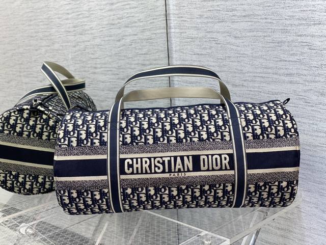 顶级原单 配全套包装 帆布旅行包现货 复古印花旅行包早在世纪六十年代就在巴黎时装周里掀起热潮，不同的是人家大家伙时髦态度已经融入生活 Size：49*21*22