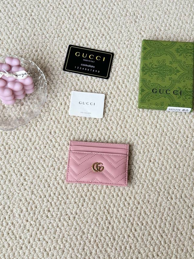 Gucci 牛皮 Mini卡包 实物实拍！双G波浪纹小卡包，复古金色金属配件， 款号443127，人形纹，尺寸:10X7