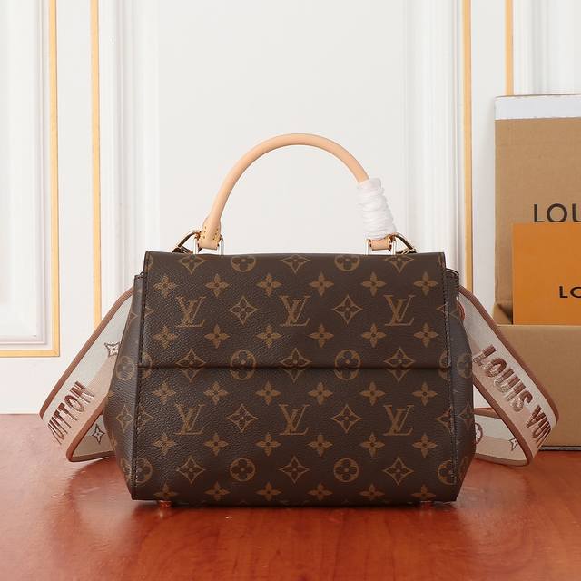 粉红织带 Cluny Mm手袋46372 手袋纯粹的结构和轮廓永不过时,包带采用时下流行的鲜亮配色。路易威登标识宣示品牌身份、Cluny手袋非常实用,是理想型的 粉红织带 Cluny Mm手袋46372 手袋纯粹的结构和轮廓永不过时,包带采用时下流行的鲜亮配色。路易威登标识宣示品牌身份、Cluny手袋非常实用,是理想型的