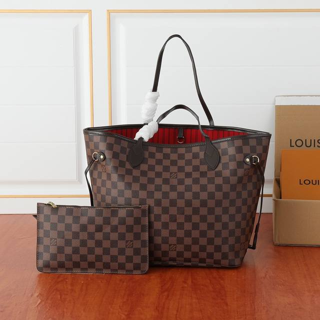 防原单,高品质,纯实胶,树脂皮黄皮,原版高品质Lv Neverfull 中号手袋M40995路易威登全新演绎 Neverfull 经典手袋,探索袋内精致细节。重 防原单,高品质,纯实胶,树脂皮黄皮,原版高品质Lv Neverfull 中号手袋M40995路易威登全新演绎 Neverfull 经典手袋,探索袋内精致细节。重