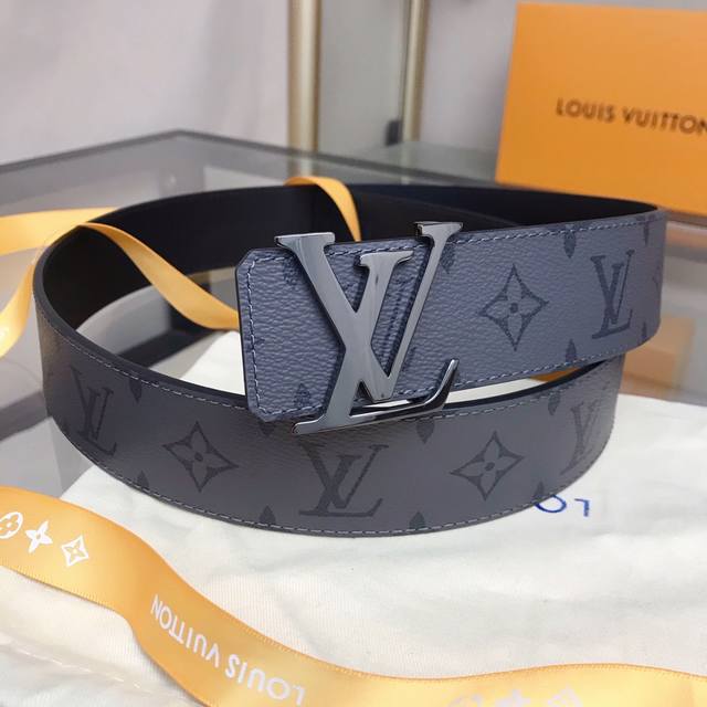 最高版本，实物拍摄 批 Louis Vuitton 路易威登皮带 宽度:40Mm 专柜同款男士时尚款 驴家新款灰花 Lv Initiales 双面腰带融合 Mo