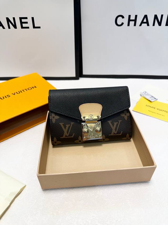 颜色 黑 紫红尺寸 19X10官网同步经典顶级做工原版皮,高档五金,经典爆款永不过时 颜色 黑 紫红尺寸 19X10官网同步经典顶级做工原版皮,高档五金,经典爆款永不过时