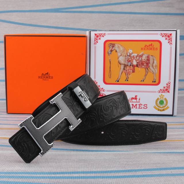 腰带皮带:爱玛仕原单牛皮腰带 男款皮带:材质百分百头层牛皮腰带保证真皮皮带,专柜原单品质、做工精细,时尚大牌,送人自用首选包装: 请认准如图专柜包装赠送打孔器手 腰带皮带:爱玛仕原单牛皮腰带 男款皮带:材质百分百头层牛皮腰带保证真皮皮带,专柜原单品质、做工精细,时尚大牌,送人自用首选包装: 请认准如图专柜包装赠送打孔器手