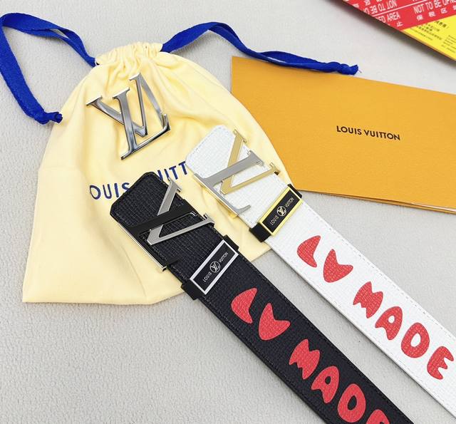 皮带：Lv..路易..顶级原单复刻. 腰带：百分百头层牛皮，保证真皮。立体菱形24K纯钢扣涂鸦彩绘艺术双面可用专柜同等质量， 送人自用首选 包装： 请认准如图专