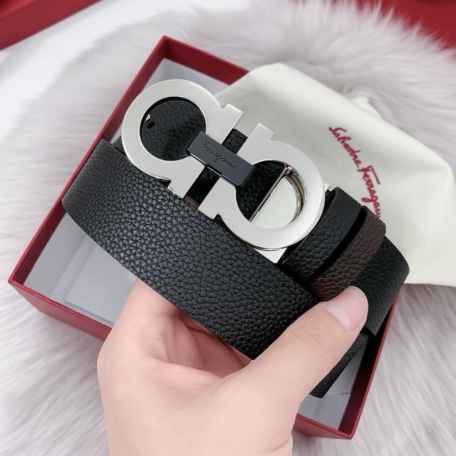 菲拉格慕Ferragamo 原单35Mm 带身采用进口牛皮 原厂定制 新款专用，扣头采用精品纯铜扣，正品开版。专营专柜款。