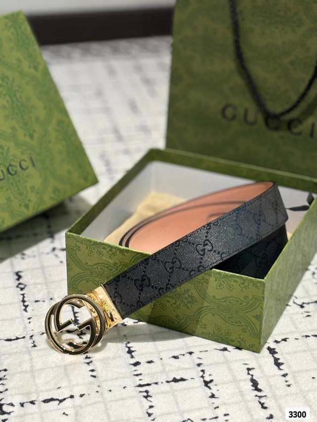 送男友必备品 Gucci 实在太高级啦 高版本！腰带 牛皮皮带～热门款 男女通用皮带里面最火的版本啦～质量很好 全套包装！五金绝对不褪色 皮带头和专柜一样的哦～