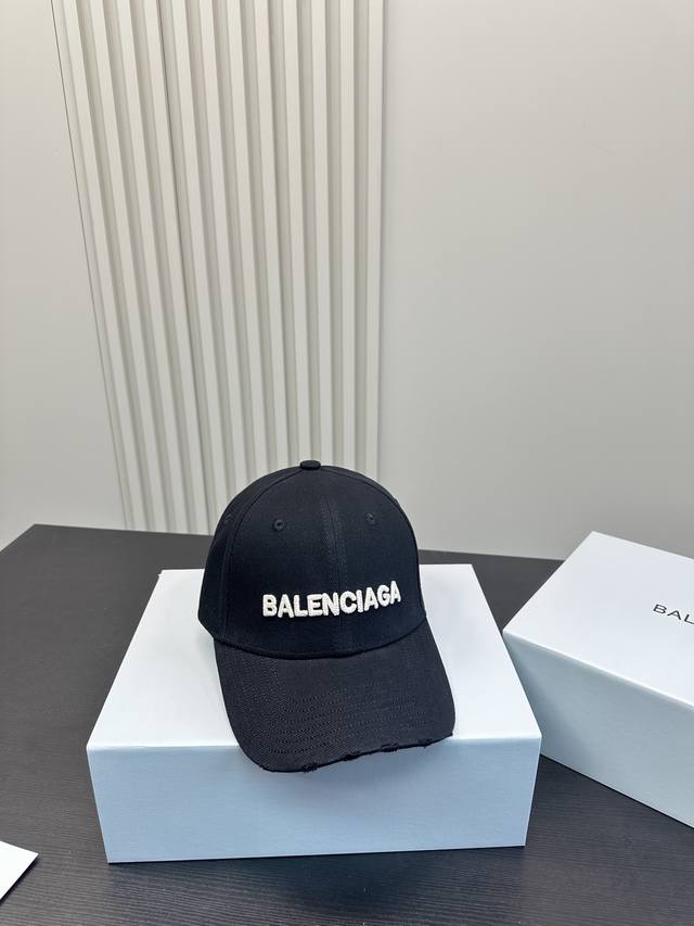 折叠盒 巴黎世家 鸭舌帽 棒球帽秋季刚需 出门必备哦!遮阳 装饰 拍照很出片哦 折叠盒 巴黎世家 鸭舌帽 棒球帽秋季刚需 出门必备哦!遮阳 装饰 拍照很出片哦