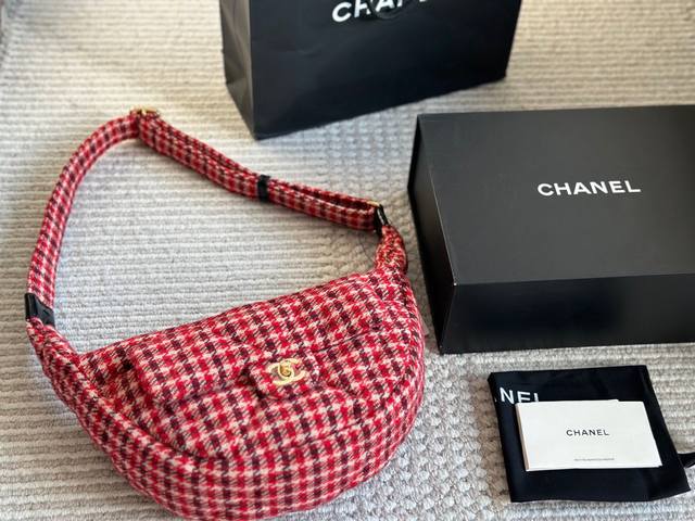 配盒 Chanel 24N Jennie同款 24N的Chanel还蛮有看头的 之前看Lookbook就非常喜欢这只红色小挎包很幸运在上新第一天拿到了自重很轻红 配盒 Chanel 24N Jennie同款 24N的Chanel还蛮有看头的 之前看Lookbook就非常喜欢这只红色小挎包很幸运在上新第一天拿到了自重很轻红