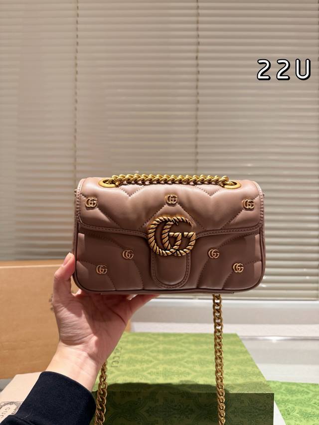 牛皮 飞机盒折叠礼盒 Size:22M Gucci Marmont 2 经典款啦 质量很好 性价比高 牛皮品质 牛皮 飞机盒折叠礼盒 Size:22M Gucci Marmont 2 经典款啦 质量很好 性价比高 牛皮品质