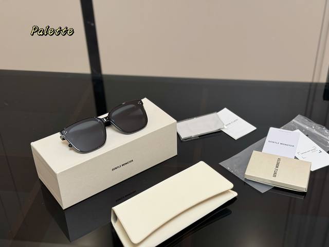 配盒 Gm 墨镜 Palette 蔡司镜片 Au防护 附赠带Logo眼镜布 配盒 Gm 墨镜 Palette 蔡司镜片 Au防护 附赠带Logo眼镜布