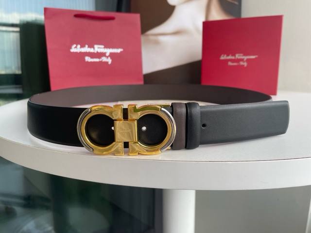 菲拉格慕新款3.5Cmgancio双圈间色边沿金属夹扣，配头层牛皮腰带，能根据需要剪裁，达到修身效果。 P230