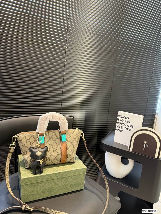 P170 配盒子 酷奇手提包 是熱腾腾新款 出門随手一拎就很好看 尺寸21 14 货号改版16864