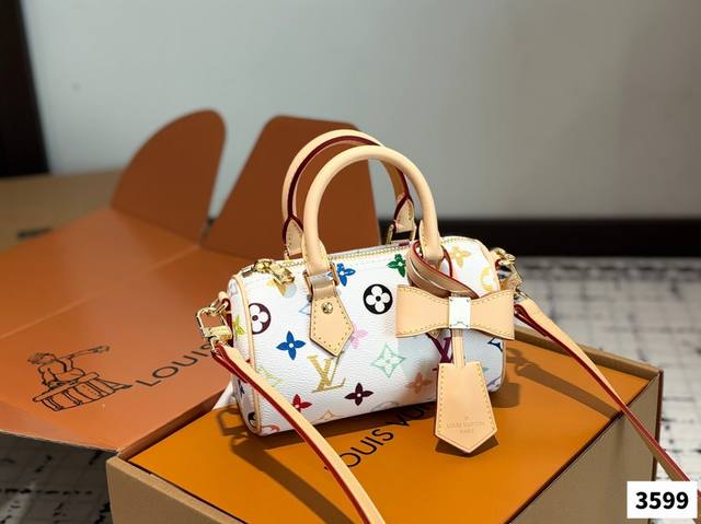 P170 配盒 Size：16*10Cm 村上隆联名合作款 L家 Ss Speedy Nano 代购渠道 台湾客定老花+五金+变色皮 肩带可以拆卸和调节长短哦！