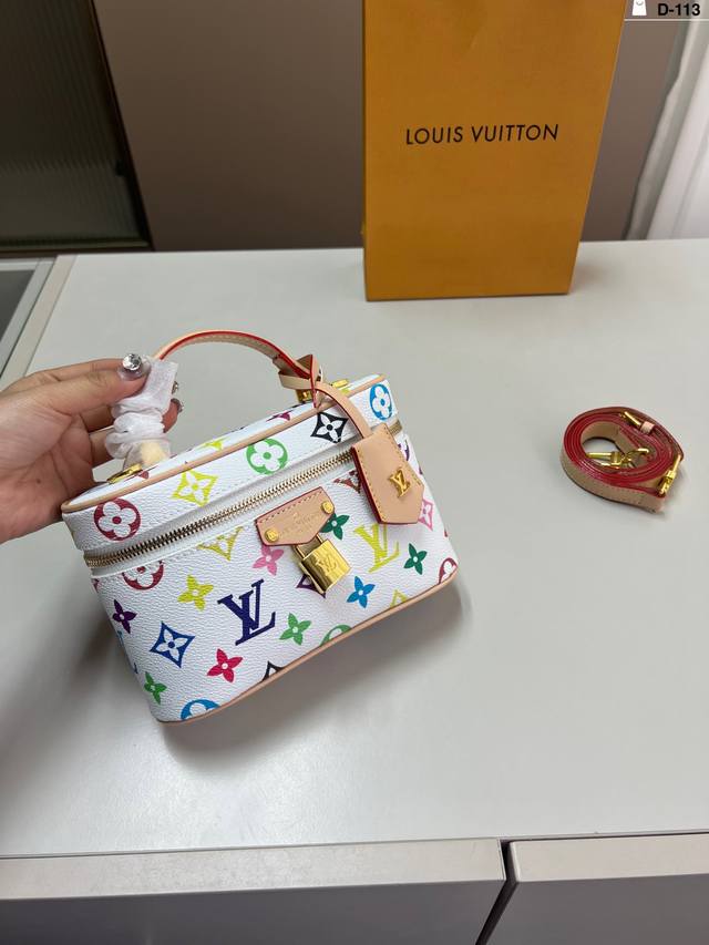 p160 lv牛仔化妆箱 盒子包 版型我超爱的一款 超大容量随意收纳啦~ d-113尺寸18×11折叠盒