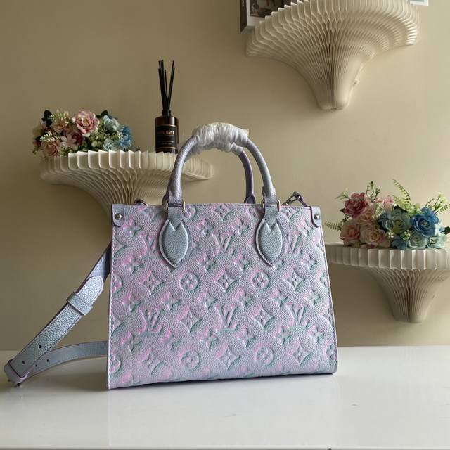 顶级原厂 Onthego 小号手袋 M46067 蓝色 Onthego 小号 M46168 M46270 使用单克安特尔皮革 更迷人的手提包 通过路易威登独特的 顶级原厂 Onthego 小号手袋 M46067 蓝色 Onthego 小号 M46168 M46270 使用单克安特尔皮革 更迷人的手提包 通过路易威登独特的