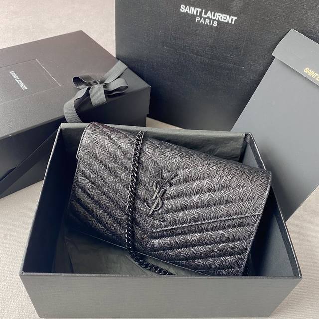 正品原厂皮 不配包装 #黑色黑扣# Monogram鱼子酱纹路原厂皮版本信封包.超级实用的一款小包,最经典的款式,升级最高级的版本,100%原厂牛皮配上精细手 正品原厂皮 不配包装 #黑色黑扣# Monogram鱼子酱纹路原厂皮版本信封包.超级实用的一款小包,最经典的款式,升级最高级的版本,100%原厂牛皮配上精细手