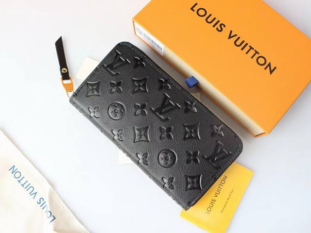 颜色 黑 卡其尺寸 19X10牛皮压花 路易威登百年经典传承 经典的外观 内设三个隔层 8个卡片槽 可轻松放入现金 各种消费卡 单据等等，内外更有安全拉链开合