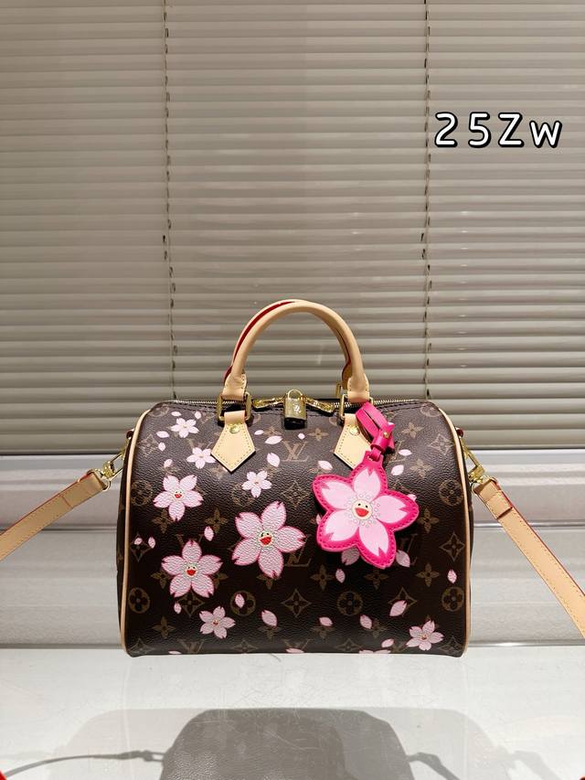 牛皮版本 Lv X 村上隆樱花系列 Speedy 20枕头包 Lv 新款系列 City Keepal手袋,全网首发 Lv Speedy Nano 枕头包这款Re