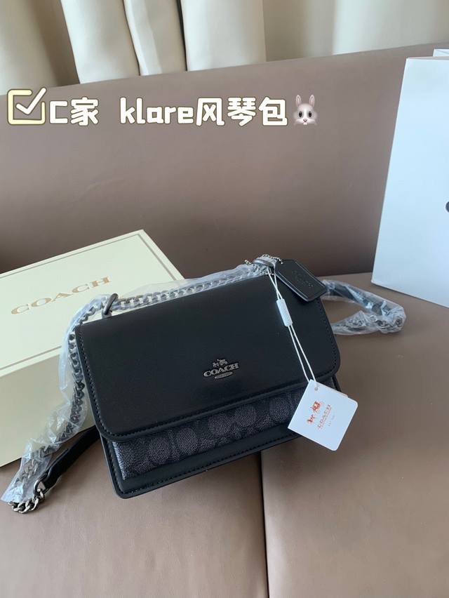 配盒 Size：21*15 C家 Klare风琴包！ 妥妥的C位！ 亮眼的色拼自带级高感， 双层计设吸睛十，足 自重轻，出上街班统统定搞！