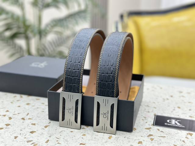 Ck品牌气息浓厚采用头层牛皮制作 结实耐用 迎合商务风格，上身效果超好，细节一流，商业潮男搭配休闲时尚 3.8厘米