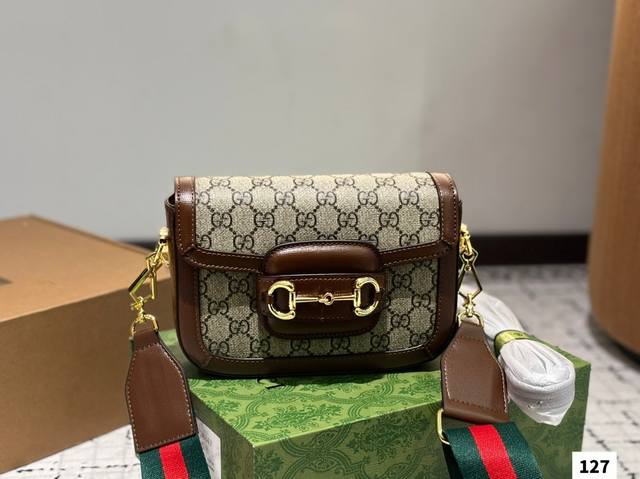 礼盒 酷奇Gucci 1955马鞍包 双肩带设计 时尚百搭 上身又A又飒尺寸21×13
