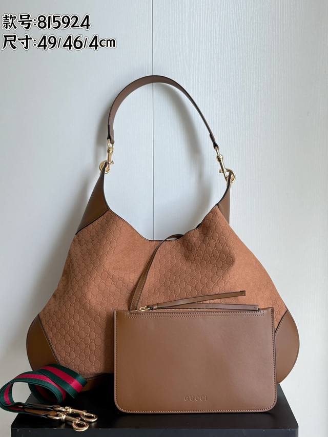 升级版实拍# 款号：815924 尺寸：49 46 4Cm G家托特包真的每一款都超级好看！ 扁平设计没想到这么能装 出勤旅游日常休闲都合适！ 可以说非常百搭了