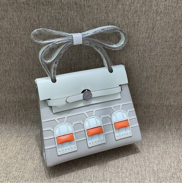 房子包22Cm 细节图 珍珠灰