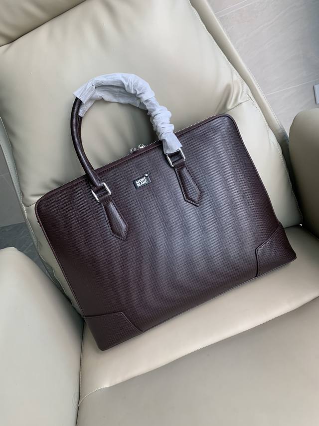 顶级专柜老鼠高端狠货 最新火爆款万宝龙进口头层牛皮手提公文包火爆款大量出货啦,叫嚣专柜货顶级原单货纸上谈兵吹牛皮的咱不会 请让狠货说话 款式可以复制抄袭 材料做 顶级专柜老鼠高端狠货 最新火爆款万宝龙进口头层牛皮手提公文包火爆款大量出货啦,叫嚣专柜货顶级原单货纸上谈兵吹牛皮的咱不会 请让狠货说话 款式可以复制抄袭 材料做