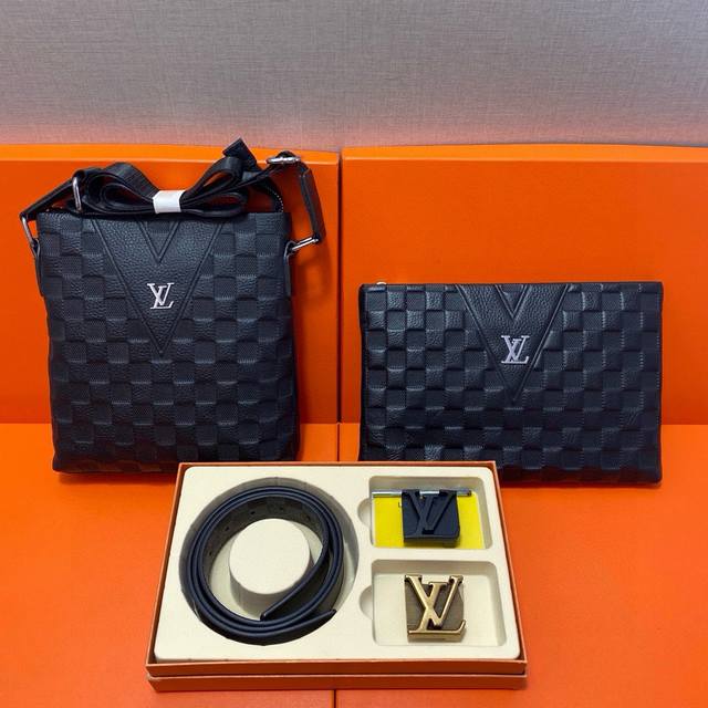 lv路易威登 头层皮质组合礼盒包装腰带俩款包包超级组合 公文包包是很实用的选择 手提包日常是非常适合的 双扣皮带 头层皮质带身搭配3.8Cm广州原版扣头 尺寸