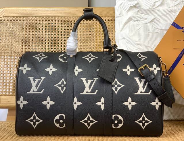 顶级原单复刻独家实拍Keepall BandoulièRe 45 旅行袋 M46670黑色 半钢五金 头层皮 本款 Keepall BandoulièRe 45 顶级原单复刻独家实拍Keepall BandoulièRe 45 旅行袋 M46670黑色 半钢五金 头层皮 本款 Keepall BandoulièRe 45