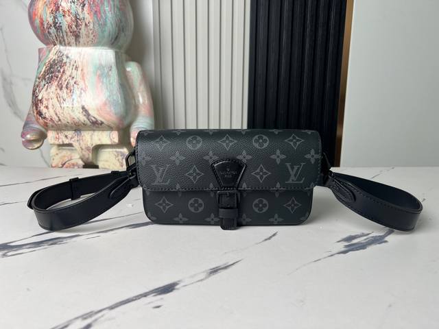 出厂价P 顶级原单 独家实拍 M83567黑花本款 Montsouris 迷你手袋向 1994 年的 Montsouris 手袋采撷灵感,以 Monogram 出厂价P 顶级原单 独家实拍 M83567黑花本款 Montsouris 迷你手袋向 1994 年的 Montsouris 手袋采撷灵感,以 Monogram