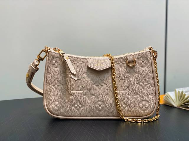 原单精品 M14421沙色 全皮链条麻将包 Easy Pouch 手袋 M80349M82346 本款 Easy Pouch 手袋出自 Lv Gradient