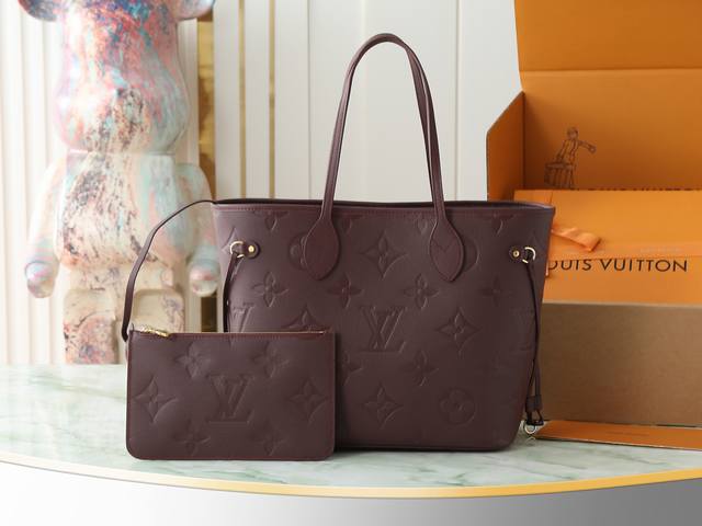 顶级原单 独家实拍 M46599酒红 M45686 全皮压花购物袋系列 Neverfull 中号手袋 本款 Neverfull 中号手袋取材 Monogram