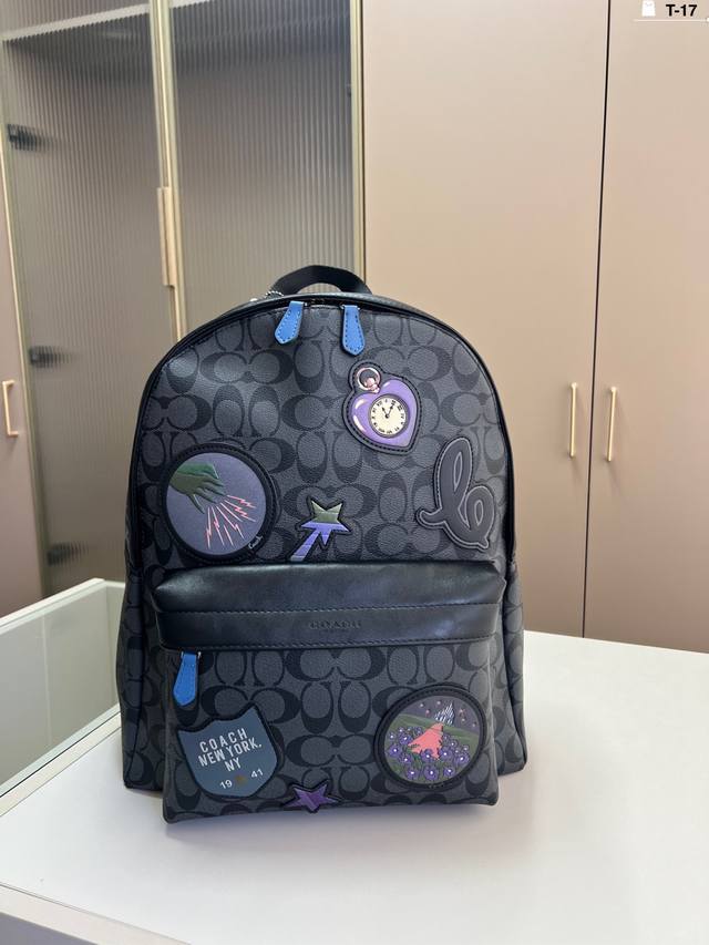 蔻驰 Coach 双肩包 男女同款双肩包 性价比超高 入门级的经典包款 T-17尺寸33×36 蔻驰 Coach 双肩包 男女同款双肩包 性价比超高 入门级的经典包款 T-17尺寸33×36