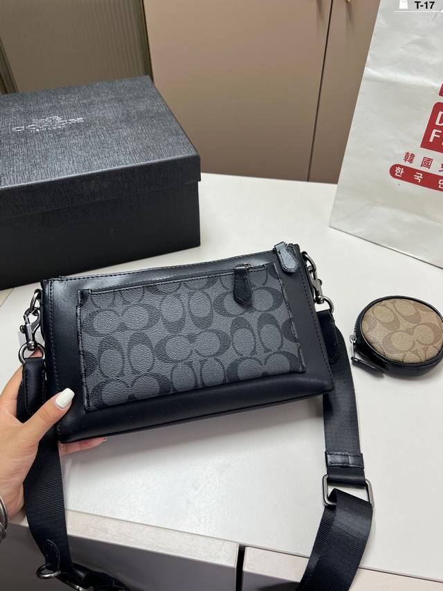 蔻驰男士邮差二合一 Coach 太香啦！ 这款腰包男女通用哦！ T-17尺寸22×15配盒