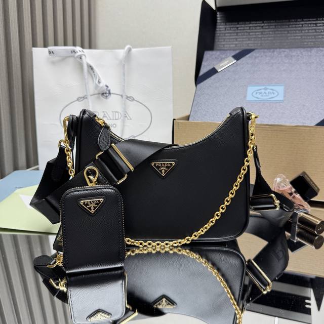 正品级 顶级原单 新版本 爆款升级版Baokuanqnylon Hobo手拎 腋下包1Bh204原厂十字纹可拆卸P家 Re-Edition 2005 Saffi 正品级 顶级原单 新版本 爆款升级版Baokuanqnylon Hobo手拎 腋下包1Bh204原厂十字纹可拆卸P家 Re-Edition 2005 Saffi