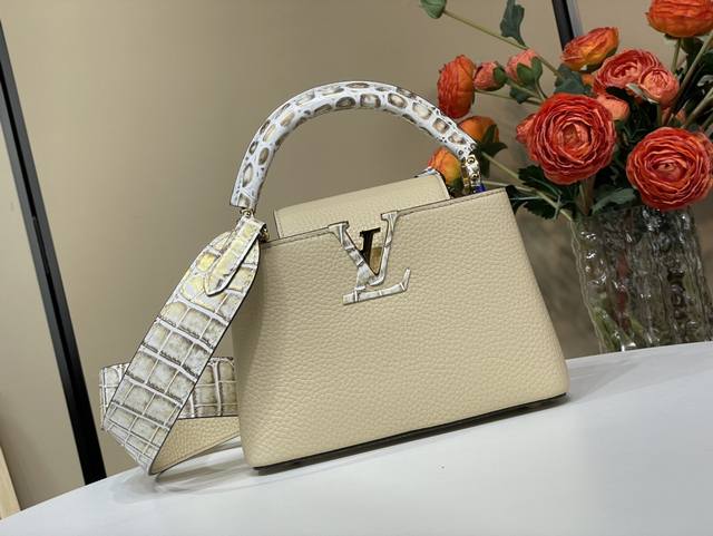 顶级原单复刻独家实拍 Capucines Mini 手袋 M48865 86036 米杏拼鳄鱼纹 本款由牛皮拼接鳄鱼皮纹，奢华的皮衬里，鳄鱼拼饰件，特有的Cap