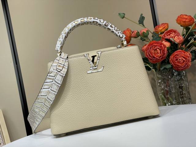 顶级原单复刻独家实拍 Capucines小号手袋 M48865 86037 米杏拼鳄鱼纹 本款由牛皮拼接鳄鱼皮纹，奢华的皮衬里，鳄鱼拼饰件，特有的Capucin