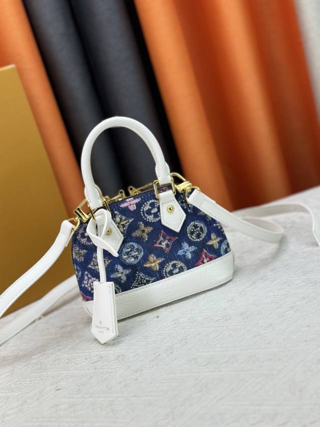 升级版 实物拍摄 自家背景 M14234 M53152 M82717 白色印章 贝壳包 M53152。M44585 M44858、M53151 、41112、2