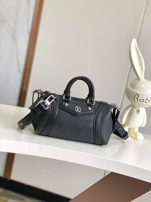 海原外单 独实家拍 半钢163芯片 M14623 本款 Nano Lv Rider 手袋出自 2025 春夏系列，为像素化粒面羊皮革融入光滑牛皮革元素，再以 L