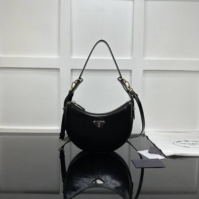 Prada 新款专柜品质,顶级原单货 原厂皮,原厂五金、,实物实拍,款号:1Bc194油腊皮克色 双肩带 尺寸:W22.5Xh18.5Xd6.5Cm, Prada 新款专柜品质,顶级原单货 原厂皮,原厂五金、,实物实拍,款号:1Bc194油腊皮克色 双肩带 尺寸:W22.5Xh18.5Xd6.5Cm,