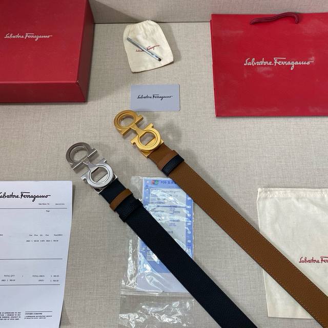 品牌：菲拉格慕Ferragamo 等级：原版品质.头层牛皮 专柜售经典爆款开模。油边精致 电脑车线 手感柔软.实物拍摄无修饰 上身效果超好、长度可裁剪.配专柜全