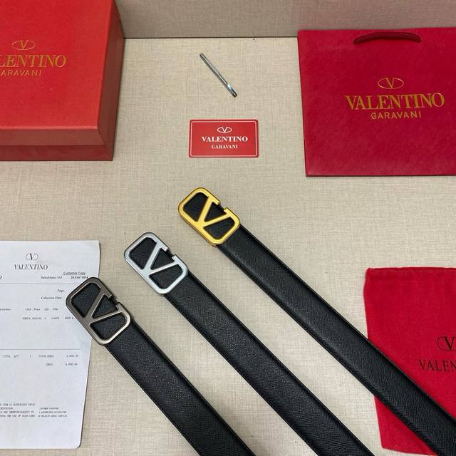 品牌：华伦天奴Valevtlo 等级：原单私货.头层牛皮，专柜售、堪比正品！油边精致 电脑车线 手感柔软.实物拍摄无修饰 上身效果超好、长度可裁剪.配专柜全套包