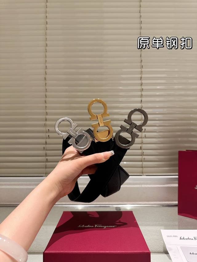 钢扣 高版本！腰带 菲拉格慕牛皮皮带～热门款 男女通用皮带里面最火的版本啦～质量很好 全套包装！五金绝对不褪色 皮带头和专柜一样的哦～ 配礼盒手提袋发票
