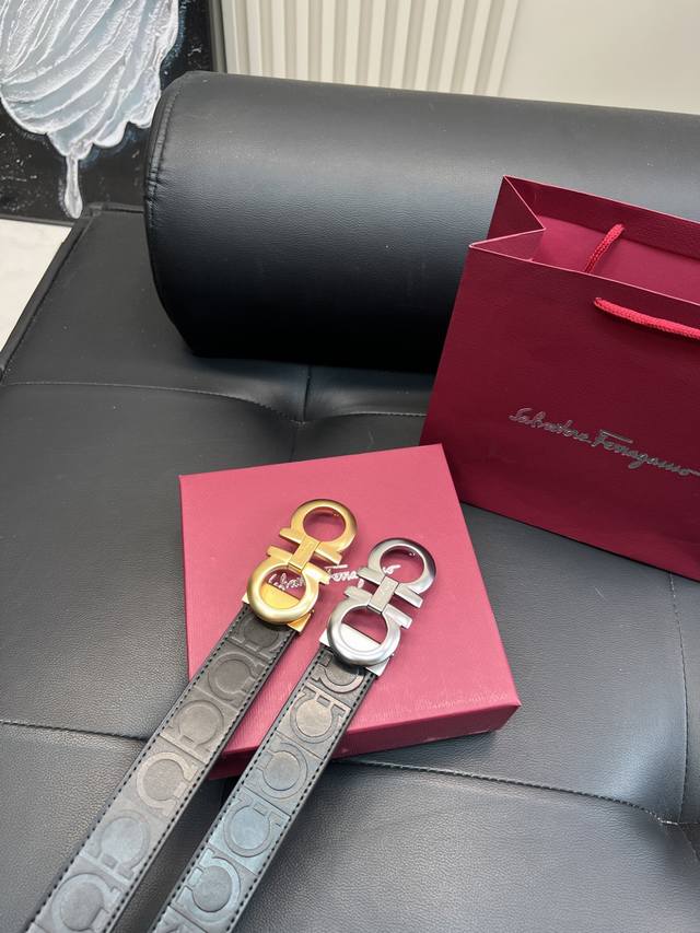 升级版 菲拉格慕！ ！高版本！！全钢带头 腰带 嘿哈 原单牛皮皮带～热门款 皮带里面最火的啦～质量很好 全套包装！五金绝对不褪色 皮带头和专柜一样的哦～ 配礼盒