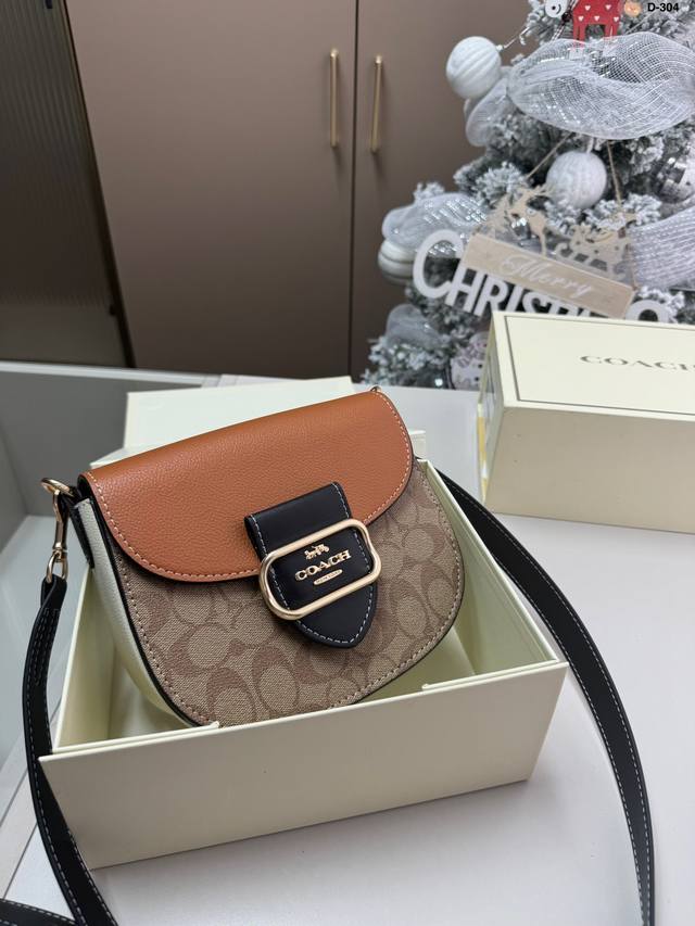 蔻驰新品Morgan马鞍 Ykk亮泽五金Logo 炒鸡火 手提肩背 多用款 D-304尺寸:20.7.17折叠盒