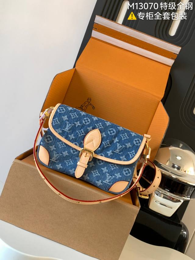 正品级 独独家首发型号:M13070 特级加强版 皮料是正品代工厂P意大利A级菱形皮料，专柜同步变码芯片，是在于品质、全钢五金、面料、手工、油边、A级高品质出品