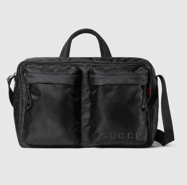 Gucci新款专柜品质,顶级原单货,实物实拍!款号834474克布尺寸:宽37X高23X侧宽10。 出货啦! Gucci新款专柜品质,顶级原单货,实物实拍!款号834474克布尺寸:宽37X高23X侧宽10。 出货啦!